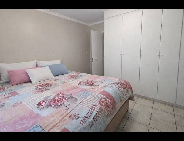 2 BEDROOM PROPERTY TO RENT IN DIE HOEWES